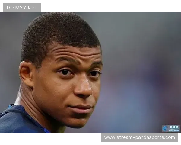 盘点那些年足球球星发型特效带来的赛场惊艳与独特魅力